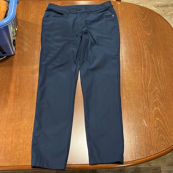 Lululemon ABC Pant - Picture 5 of 5